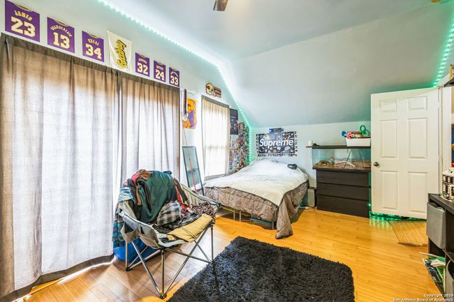 1167 Pipe Springs Dr, House other with 4 bedrooms, 4 bathrooms and null parking in Lakehills TX | Image 12