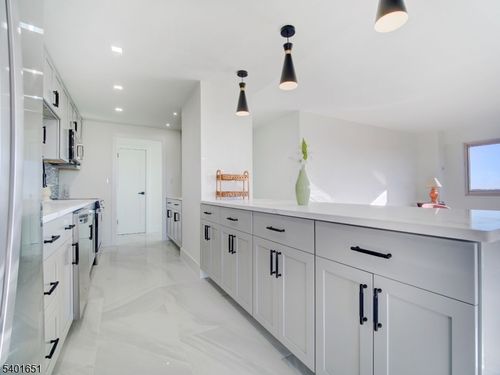 apt-9l-377 S Harrison St, East Orange, NJ, 07018-1263 | Card Image