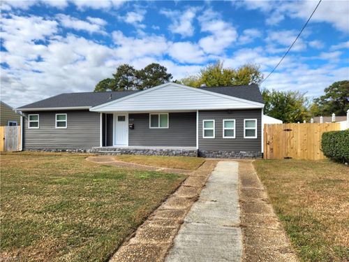 8333 Halprin Dr, Norfolk, VA, 23518-2112 | Card Image