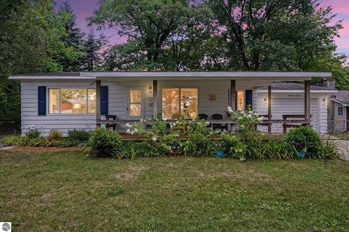 8180 Trails End Rd, Lake, MI, 48632-9202 | Card Image