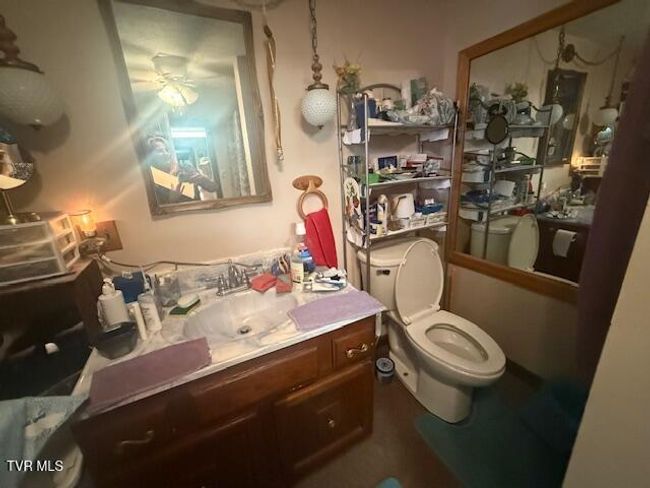 123 Mcmahan Gibbs Rd, House other with 2 bedrooms, 2 bathrooms and null parking in Roan Mountain TN | Image 28