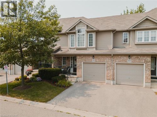 11-555 Chablis Dr, Waterloo, ON, N2T0A5 | Card Image