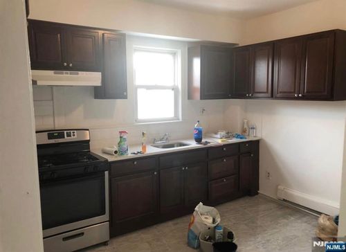 653 Ridge Rd, Lyndhurst, NJ, 07071-3238 | Card Image