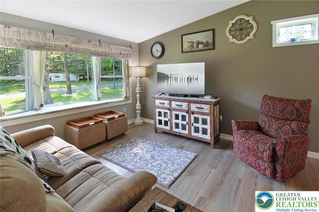 8539 Rextown Rd, House other with 4 bedrooms, 4 bathrooms and null parking in Slatington PA | Image 36
