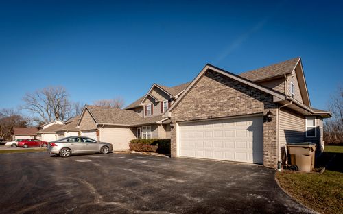 8679 Old Green Bay Rd, Pleasant Prairie, WI, 53158-2719 | Card Image