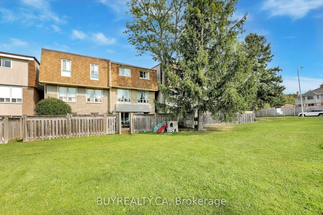 72B - 104 Poplar Cres, House attached with 4 bedrooms, 2 bathrooms and 2 parking in Aurora ON | Image 33
