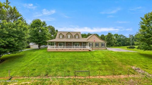 745 Laurel Rd, Clinton, TN, 37716-5454 | Card Image