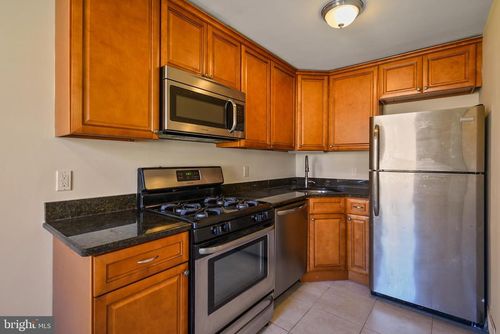 617 Magnolia Ave, GLENOLDEN, PA, 19036-1003 | Card Image