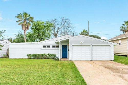 105 Marlin Ave, Galveston, TX, 77550-3127 | Card Image