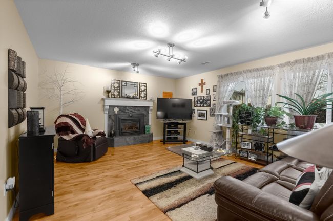 3740 Balsam Crescent, House other with 5 bedrooms, 3 bathrooms and 8 parking in Abbotsford BC | Image 20