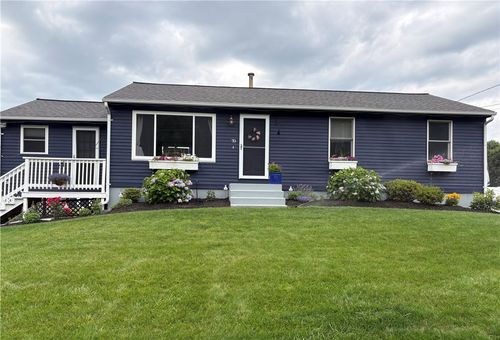 70 Pettee Ave, North Kingstown, RI, 02852-1230 | Card Image