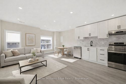 3-489 Cannon St E, Hamilton, ON, L8L2E5 | Card Image