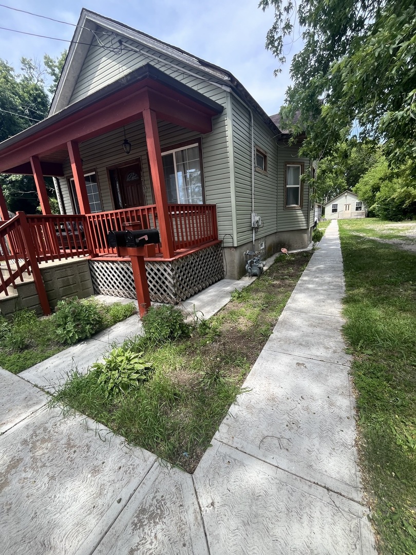 Residential Income in Dolton 2