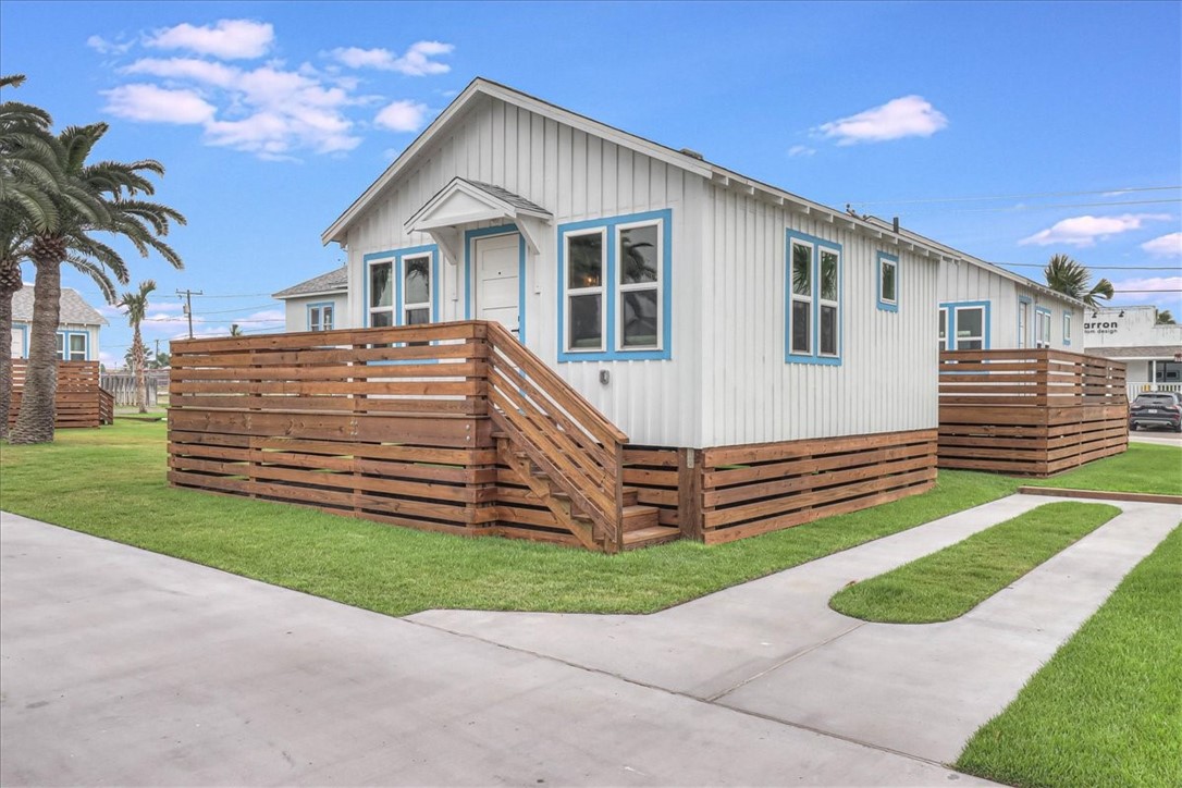 Alister St, Port Aransas, TX 78373