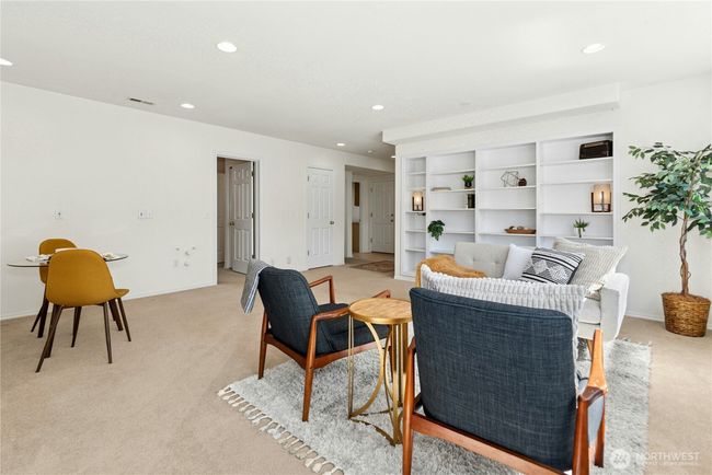 lower level living / bonus room | Image 20