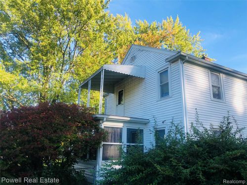 1735 Hemmeter Rd, Saginaw, MI, 48638-4633 | Card Image