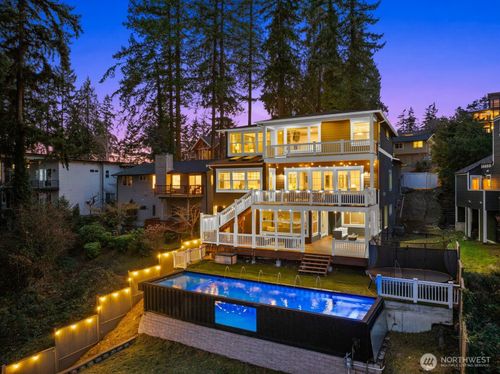 8411 Ne 110th Pl, Kirkland, WA, 98034-3544 | Card Image