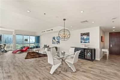 2800 - 4525 Dean Martin Drive, Home with 2 bedrooms, 2 bathrooms and 2 parking in Las Vegas NV | Image 2