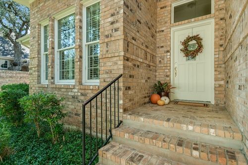 3913 Myrick Dr, Austin, TX, 78731-1458 | Card Image