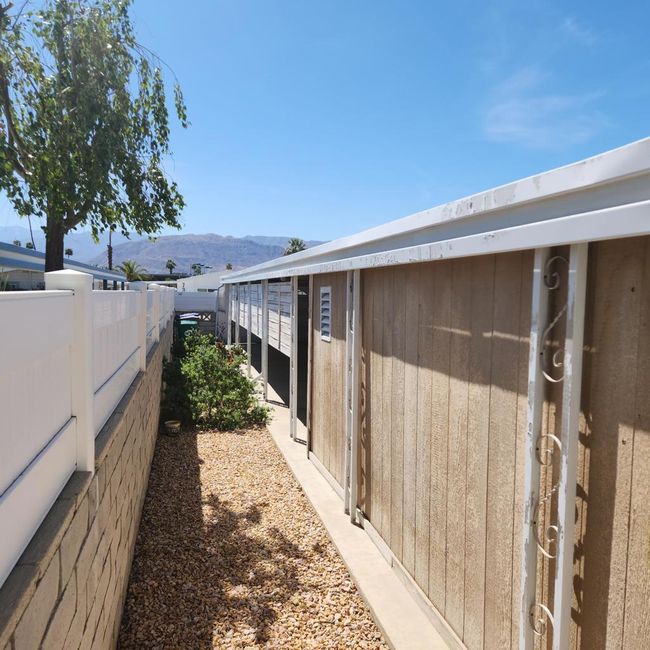Side View | Image 29