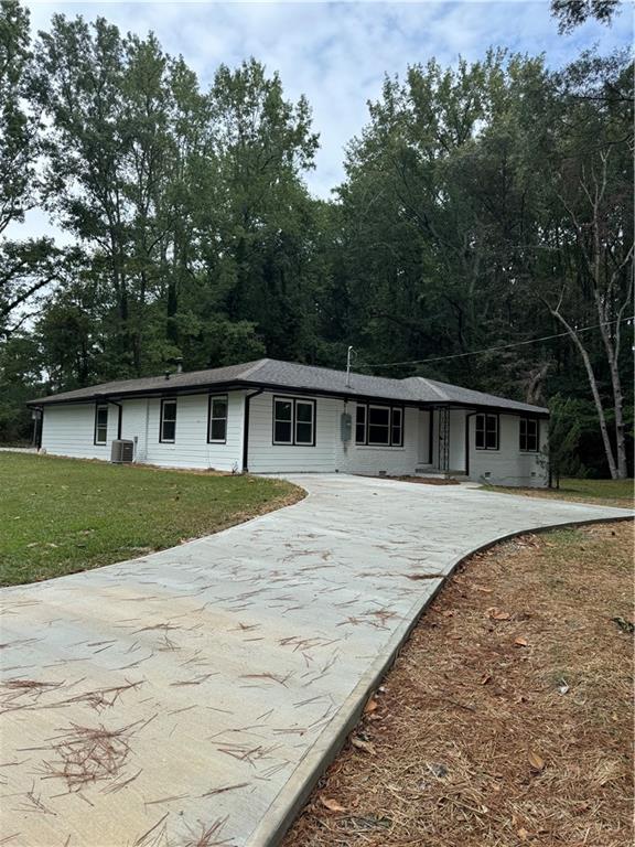Crane Dr, Lawrenceville, GA 30046
