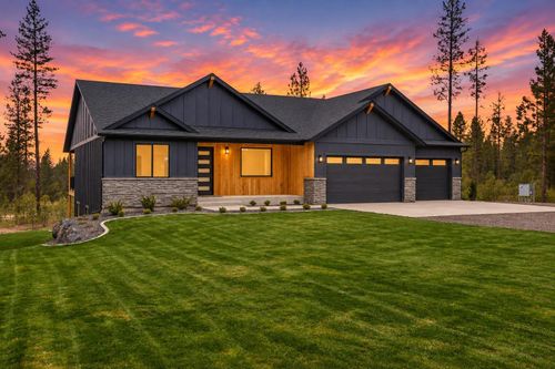 6703 E Elk Chattaroy Rd, Chattaroy, WA, 99003-9503 | Card Image