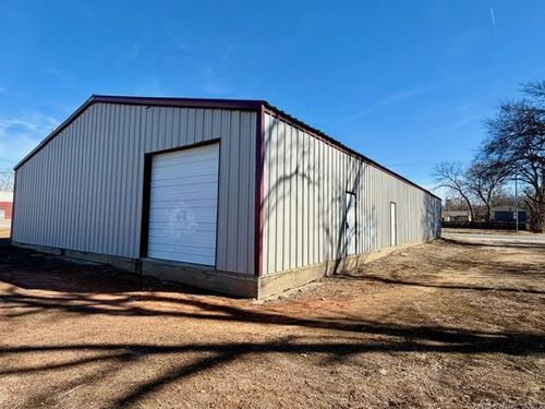 833 E Main St, Shawnee, OK, 74801-7123 | Card Image