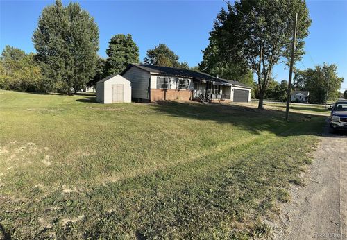 5143 Todd St, Grand Blanc, MI, 48439-4221 | Card Image