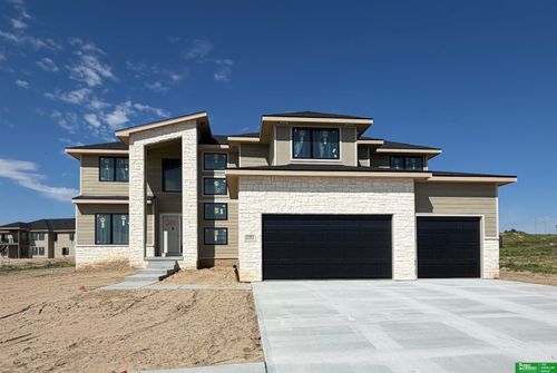 21901 Buchanan Pkwy, Gretna, NE, 68028-7035 | Card Image