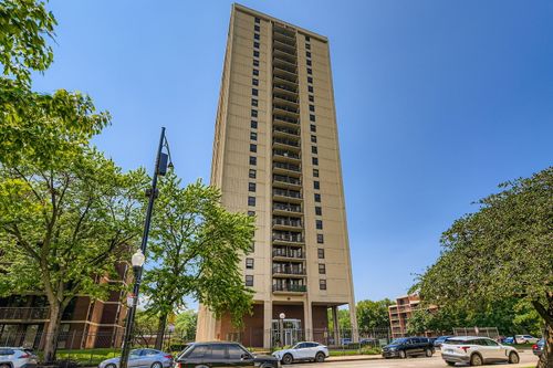 unit-1305-3001 S Michigan Ave, Chicago, IL, 60616-3154 | Card Image