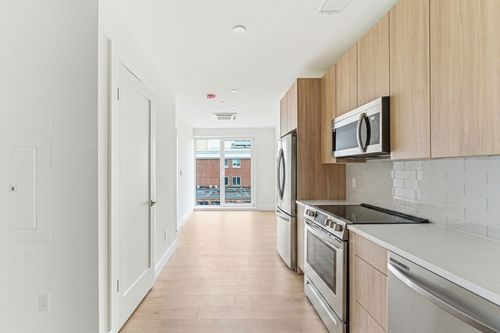 608-1035 Commonwealth Ave, Boston, MA, 02215 | Card Image
