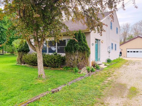 5175 Pleasant Valley Rd, Manitou Beach, MI, 49253-9709 | Card Image