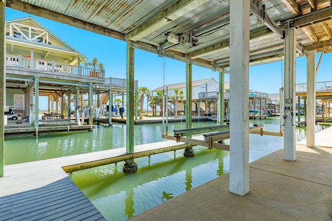 247 Schooner Dr, House other with 3 bedrooms, 2 bathrooms and 5 parking in Freeport TX | Image 31