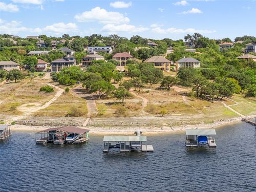 316 Lakefront Dr, Lago Vista, TX, 78645-8566 | Card Image