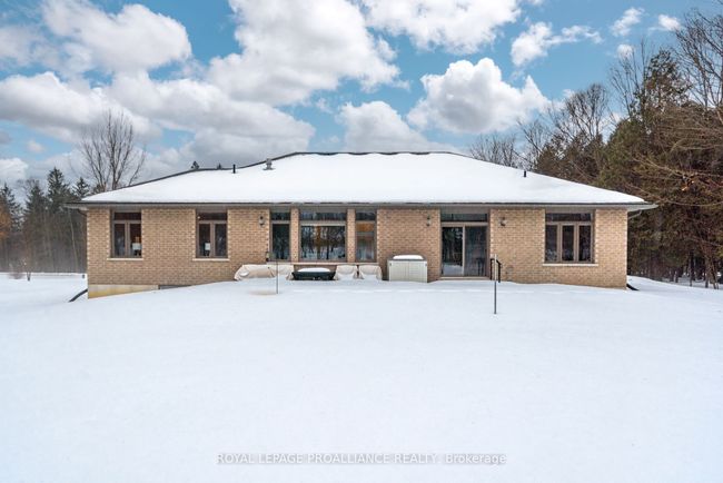 18 Windwhisper Dr, House other with 3 bedrooms, 2 bathrooms and 7 parking in Plainfield ON | Image 37