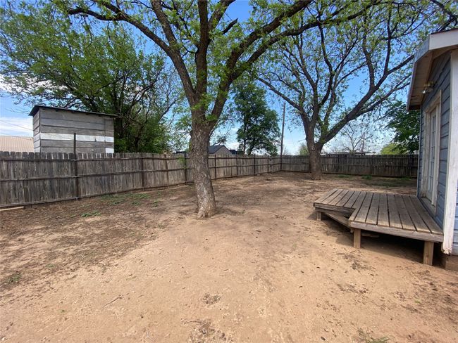 541 W Irving St, House other with 3 bedrooms, 1 bathrooms and null parking in Munday TX | Image 12