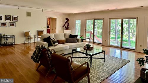 15679 Edgegrove Rd, HILLSBORO, VA, 20132-5214 | Card Image