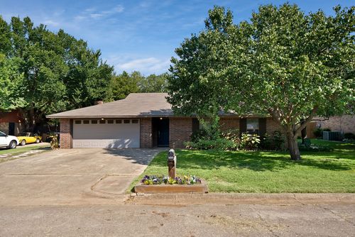 605 Cordova Cir, Denton, TX, 76209-1008 | Card Image
