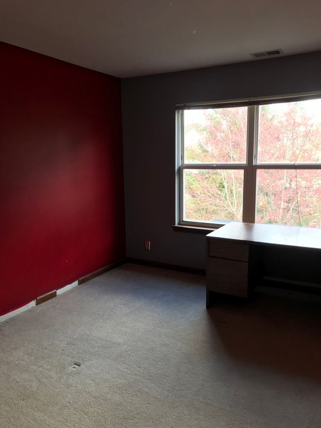 Large window in bedroom #3 | Image 33