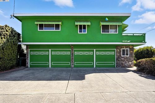 3101 61st Ave, Oakland, CA, 94605 | Card Image