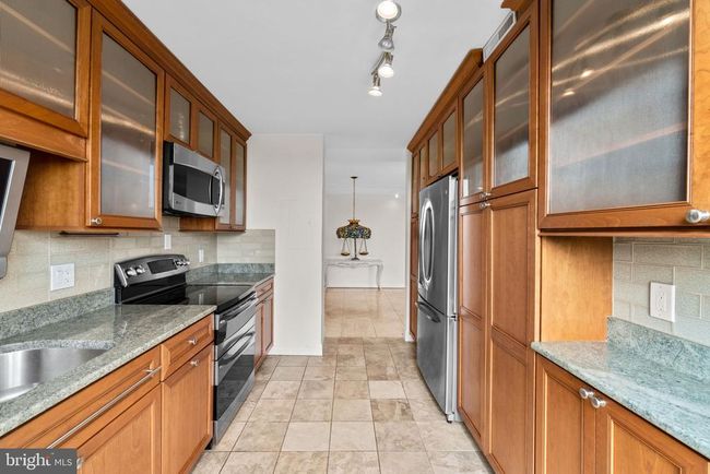 APT-1512 - 1800 Old Meadow Rd, Condo with 3 bedrooms, 4 bathrooms and null parking in MCLEAN VA | Image 5