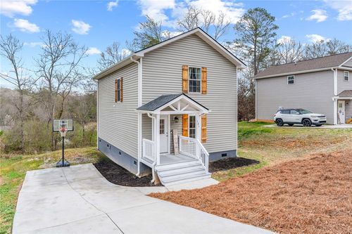121 Forrester Dr, Liberty, SC, 29657-3212 | Card Image