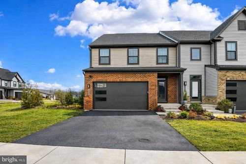 7600 Rossville Ln, GLEN BURNIE, MD, 21060-8749 | Card Image