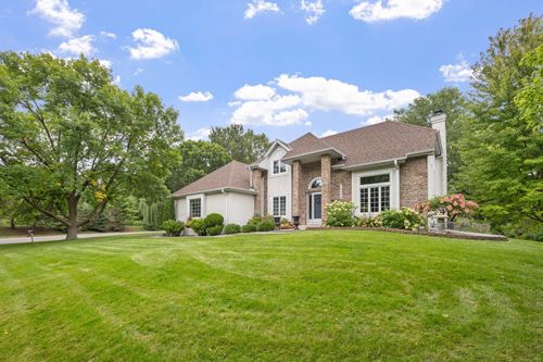 10395 31st Ave N, Plymouth, MN, 55441-3181 | Card Image