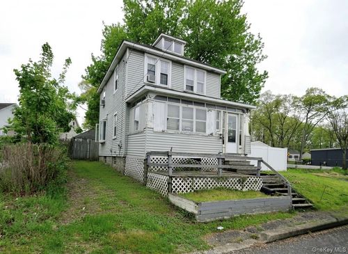 809 South St, Newburgh, NY, 12550-4120 | Card Image