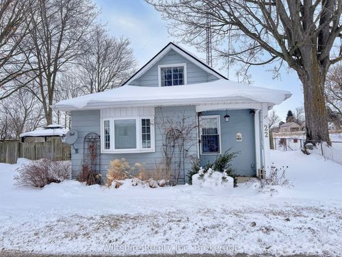 22 Adams St, Norfolk, ON, N0J1E0 | Card Image