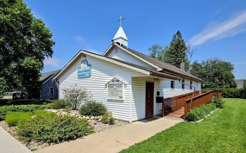 711 5th Ave Sw, Pipestone, MN, 56164-1051 | Card Image