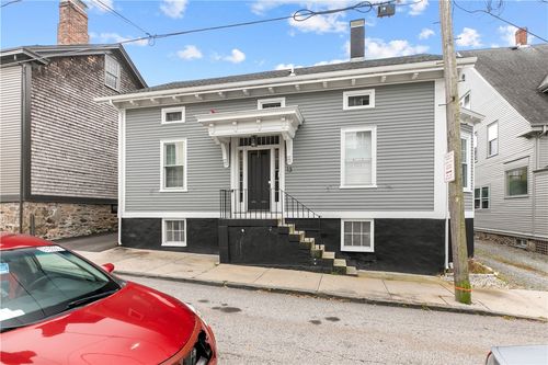 3-13 Sherman St, Newport, RI, 02840-7109 | Card Image