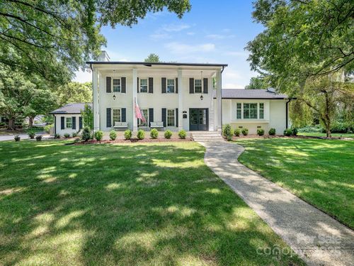 3001 Colony Rd, Charlotte, NC, 28211-3238 | Card Image