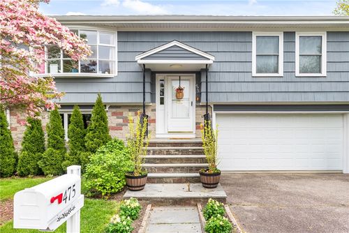 475 Elmgrove Ave, Providence, RI, 02906-3471 | Card Image